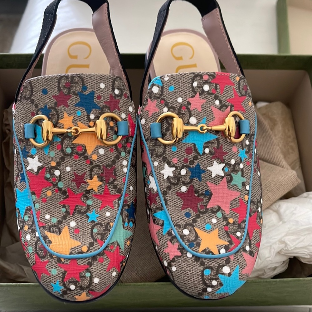Gently used once girls Gucci slides shoes sandals multi color star in size 28